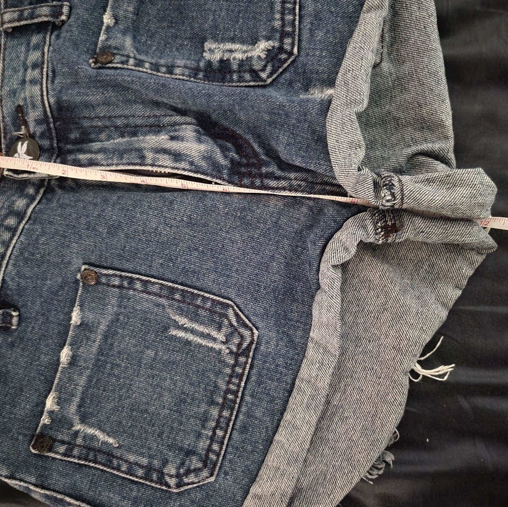 Jean Shorts - Picture 5 of 7